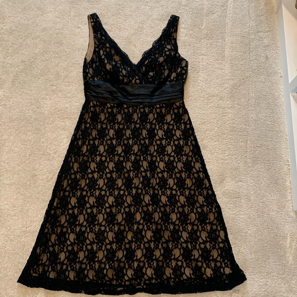 Black lace women’s dress, size 6